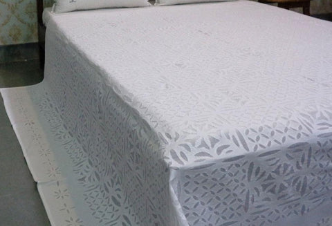 Bedspread Applique White 101